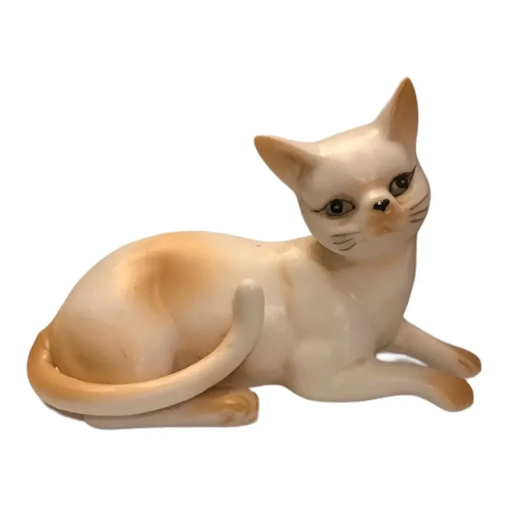 CAT FIGURINE GENUINE Porcelain  JAPAN VINTAGE 2